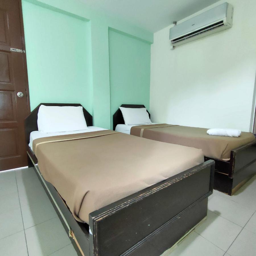 Best One Hotel Malacca Exterior photo