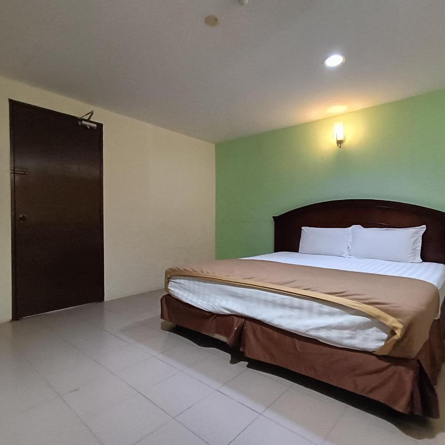 Best One Hotel Malacca Exterior photo